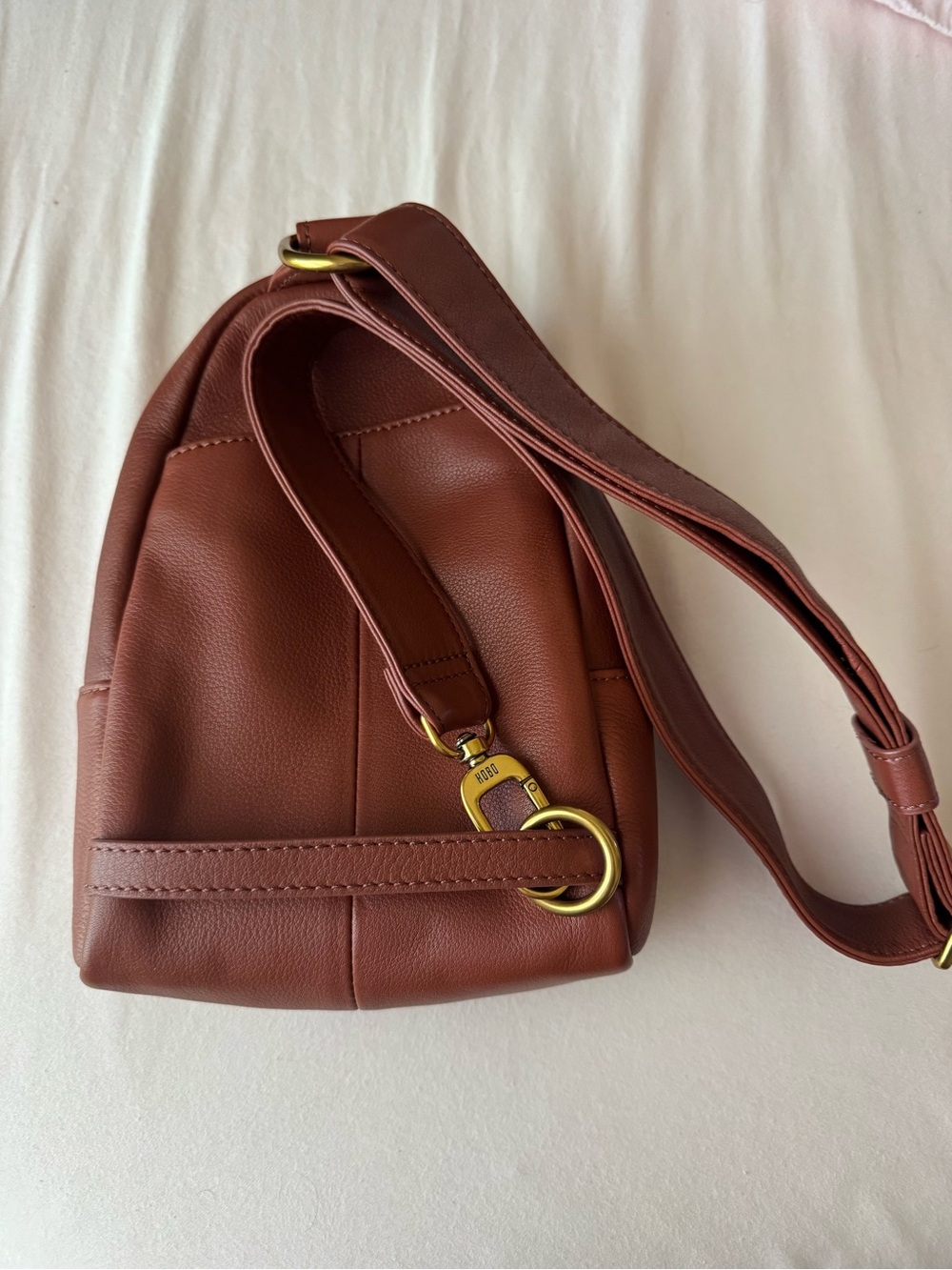 HOBO Brown Leather Crossbody Sling Bag with Gold Hardware. - Picture 2 of 3